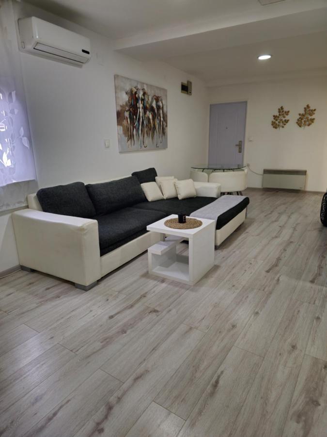 Apartment Aria Vinkovci Ngoại thất bức ảnh
